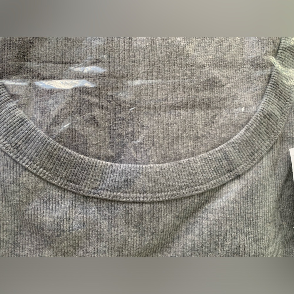 BNWT Ribbed T - Picture 4 of 4